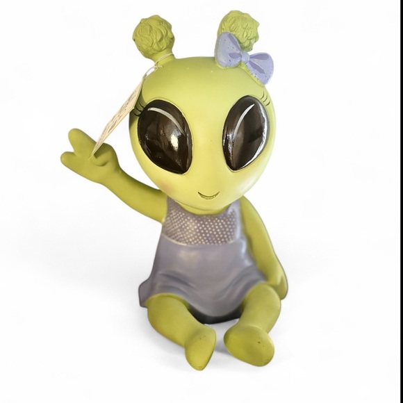 Other - Studio 10.31 Girl Alien Resin Figurine – 9” Tall – Adorable Decor